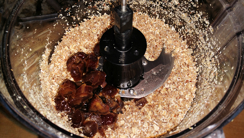 Almond Oat Pie Crust {image: Almond Oat Pie Crust}